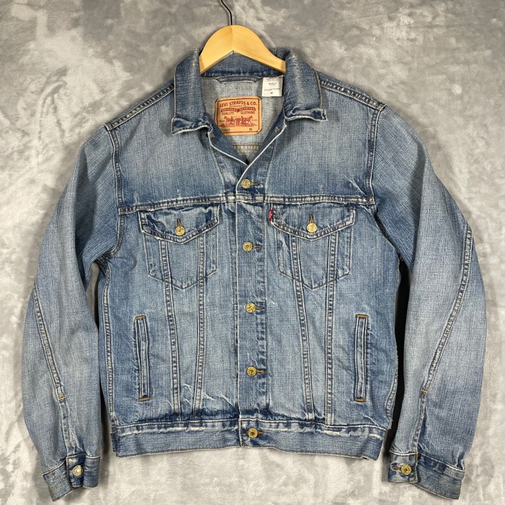 Vintage Levis Mens 70507 Standard Trucker Jacket Light Wash Blue Denim Medium - Picture 1 of 12